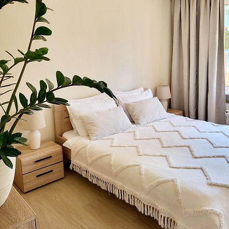 Amber Apartment เลียปาญา ภายนอก รูปภาพ