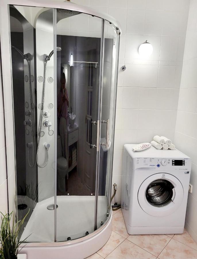 Amber Apartment เลียปาญา ภายนอก รูปภาพ